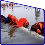 pilgrims taking holy bath at Gangasagar during makar sankranti